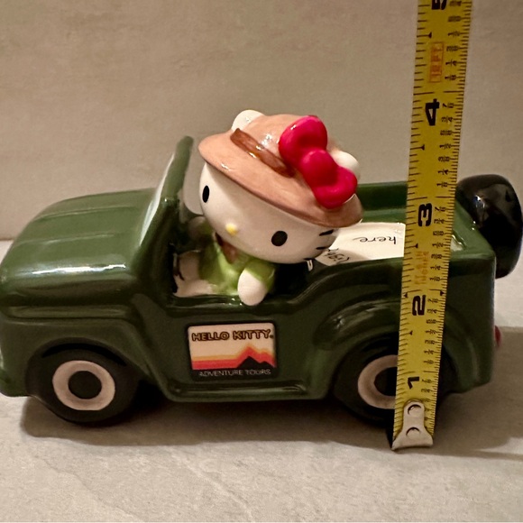 Hello Kitty Ceramic Adventure Tours Green Jeep Truck Tea Light Candle Holder New - Picture 12 of 12